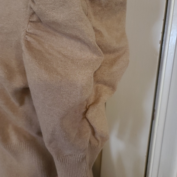 Sweater - Picture 2 of 4